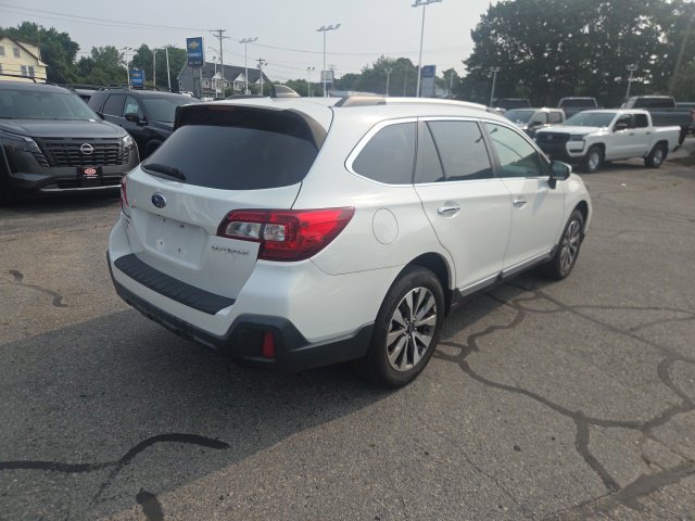 Used 2019 Subaru Outback 2.5i Touring AWD/4WD image 5
