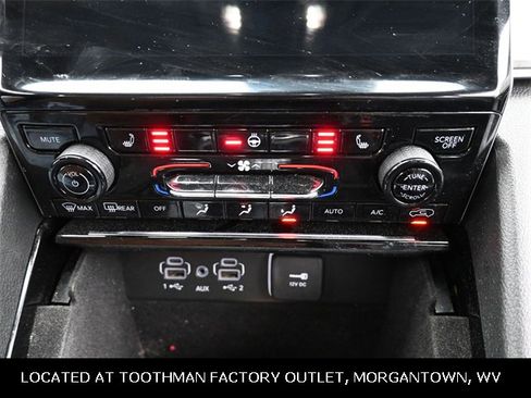 Used 2022 Jeep Grand Cherokee L Limited image 17