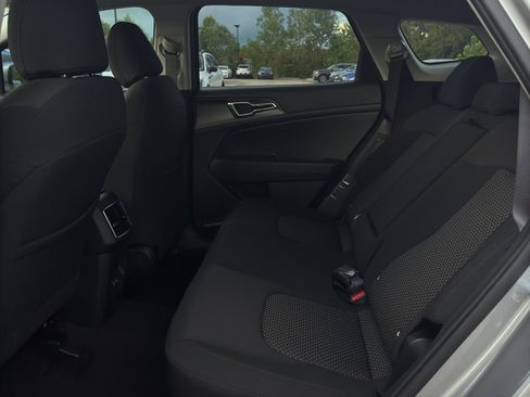 New 2026 Kia Sportage LX FWD image 11