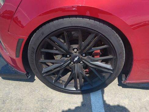 Used 2017 Chevrolet Camaro LT RWD image 9