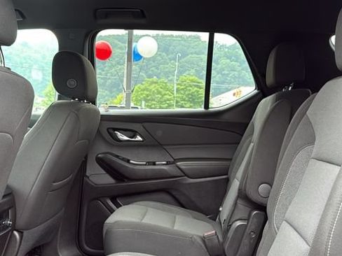 Used 2022 Chevrolet Traverse LT AWD/4WD image 21