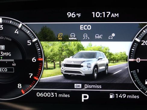 Used 2023 Mitsubishi Outlander SEL FWD image 33