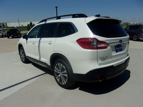 Used 2022 Subaru Ascent Limited AWD/4WD image 9