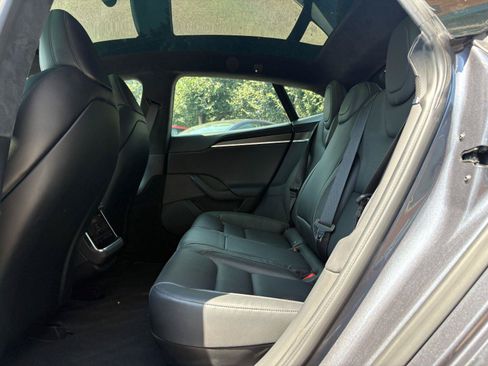 Used 2022 Tesla Model S Plaid AWD/4WD image 21