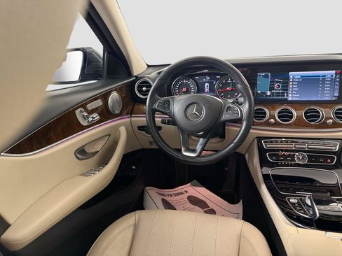Used 2018 Mercedes-Benz E 300 image 22