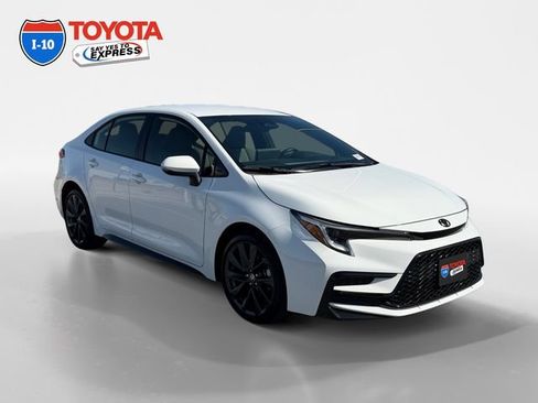 Certified 2026 Toyota Corolla SE w/ SE Package FWD image 7