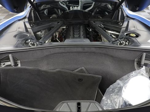 Used 2023 Chevrolet Corvette Stingray Preferred Cpe w/ Z51 Performance Package RWD image 18