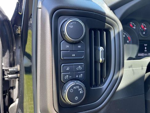 Used 2025 Chevrolet Silverado 2500 Custom w/ Custom Value Package AWD/4WD image 15