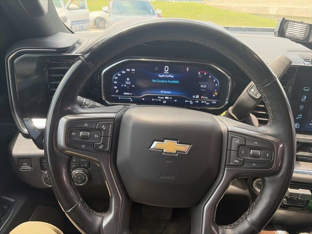 Used 2024 Chevrolet Silverado 3500 High Country w/ High Country Premium Package AWD/4WD image 7