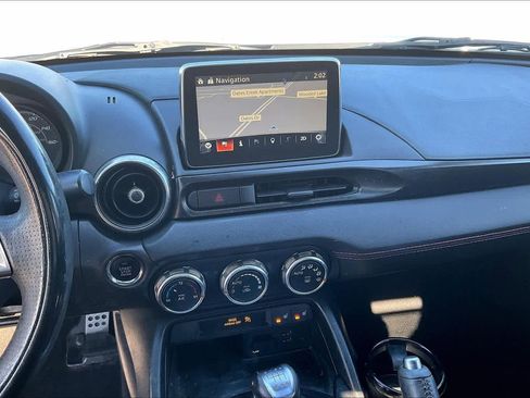 Used 2018 FIAT 124 Spider Abarth w/ Convenience Group image 13