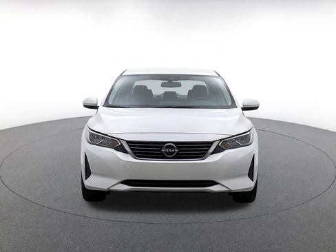Used 2025 Nissan Sentra SV FWD image 2