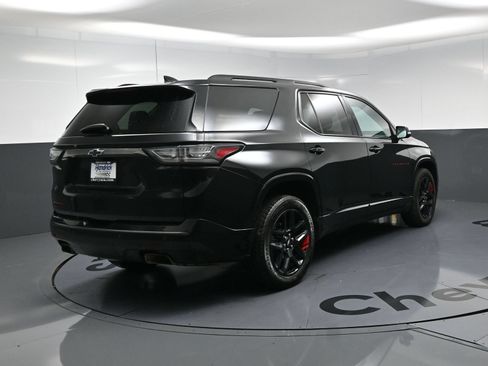 Used 2021 Chevrolet Traverse Premier w/ Redline Edition AWD/4WD image 17