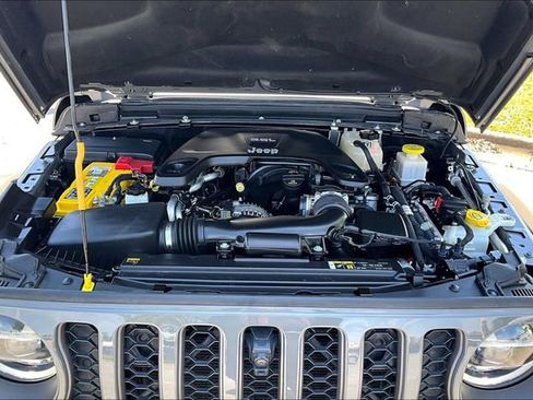 Used 2020 Jeep Gladiator Mojave AWD/4WD image 27