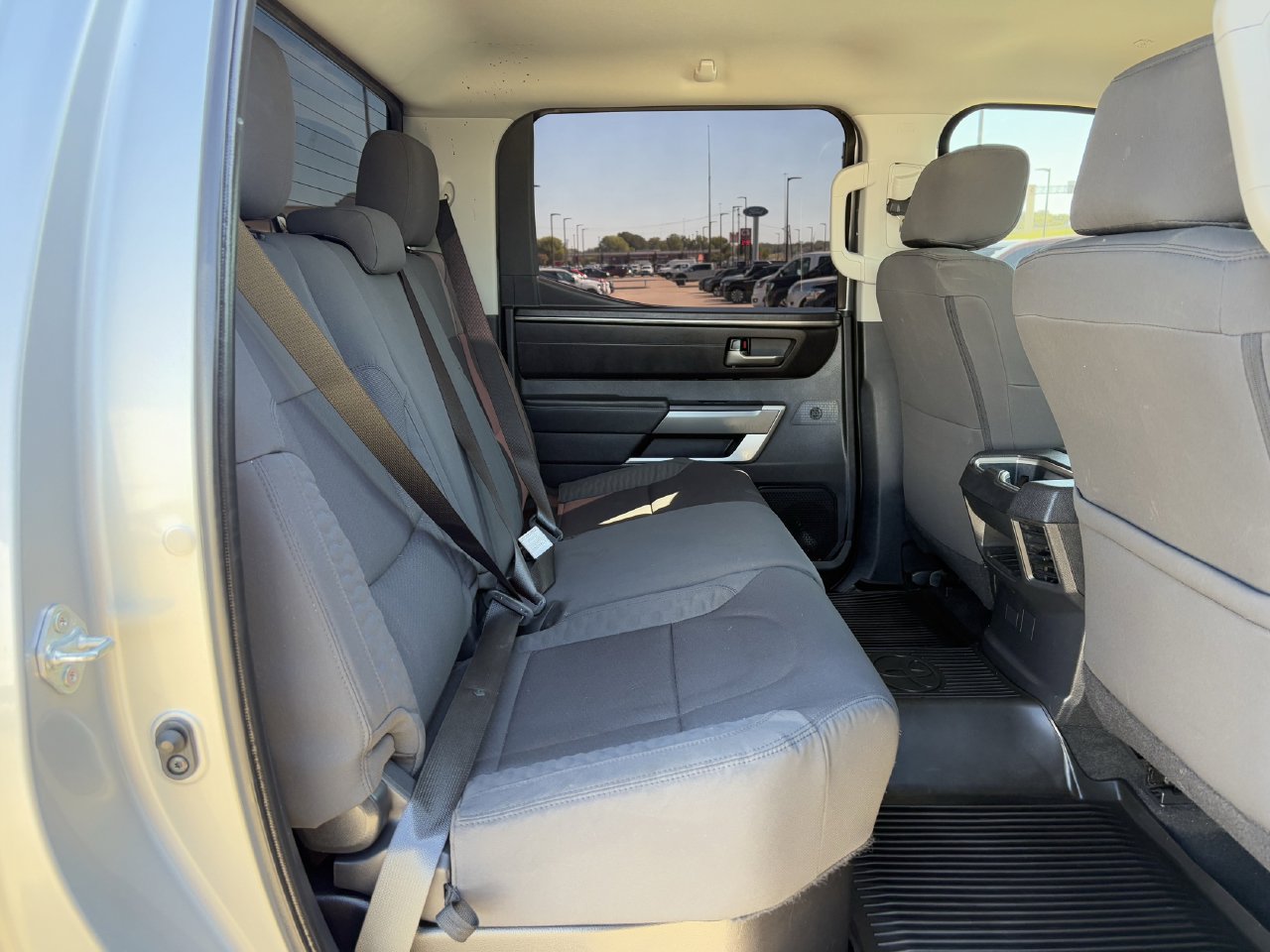 Used 2022 Toyota Tundra SR5 AWD/4WD image 27