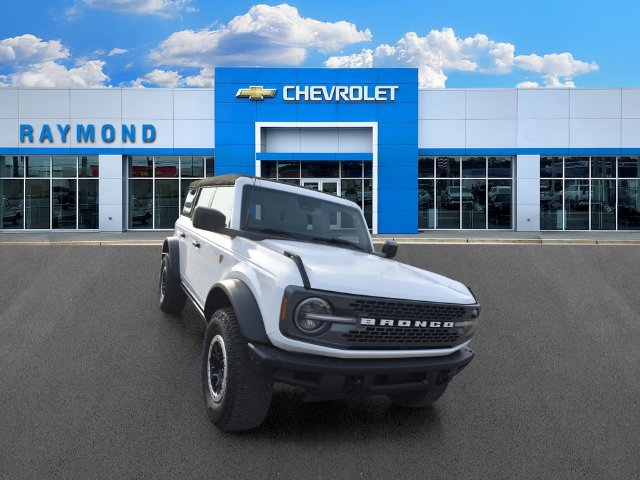 Used 2023 Ford Bronco Badlands w/ Sasquatch Package AWD/4WD image 9