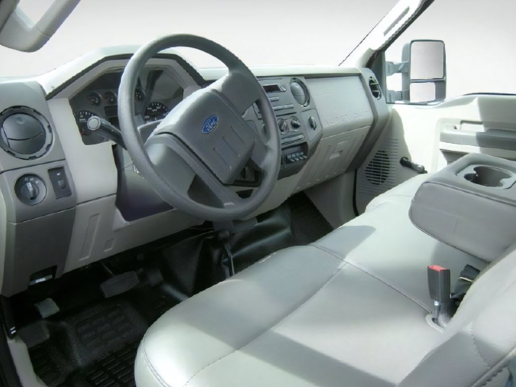 Used 2010 Ford F250 Lariat AWD/4WD image 2