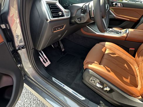 Certified 2026 BMW X7 M60i image 16