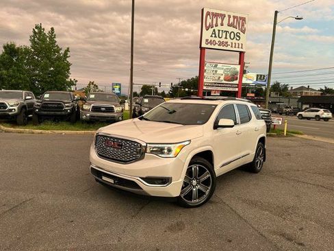 Used 2017 GMC Acadia Denali w/ Technology Package AWD/4WD image 1