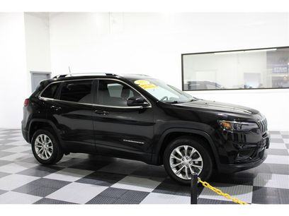 Used 2019 Jeep Cherokee Latitude w/ Popular Appearance Group