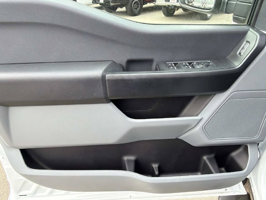 New 2026 Ford F550 2WD Crew Cab image 17