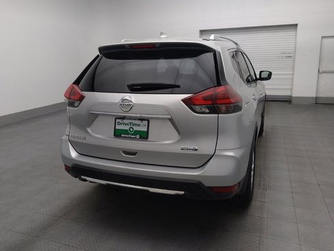 Used 2020 Nissan Rogue S w/ Special Edition Package FWD image 7