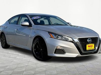 Used 2022 Nissan Altima 2.5 SV