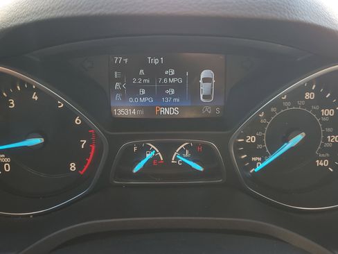 Used 2019 Ford Escape Titanium image 24