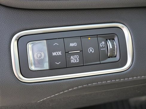 New 2026 Buick Enclave Avenir w/ Super Cruise Package AWD/4WD image 46