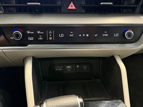 Used 2023 Kia Sportage EX FWD image 13