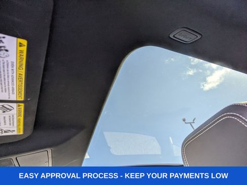 Used 2019 Jaguar E-PACE R-Dynamic SE image 22