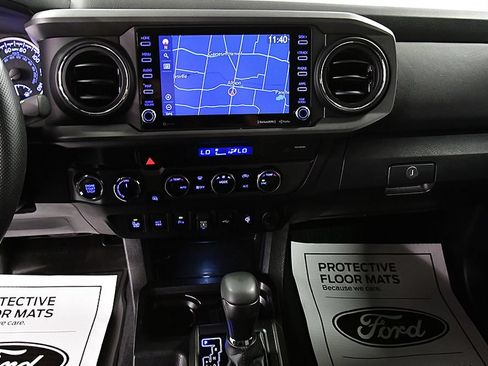Used 2023 Toyota Tacoma TRD Off-Road w/ Advanced Technology Package AWD/4WD image 27