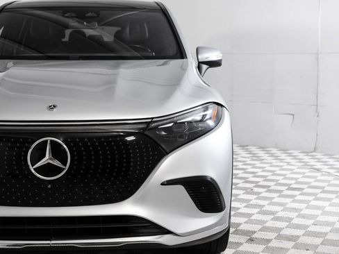Used 2023 Mercedes-Benz EQS 450+ SUV image 48