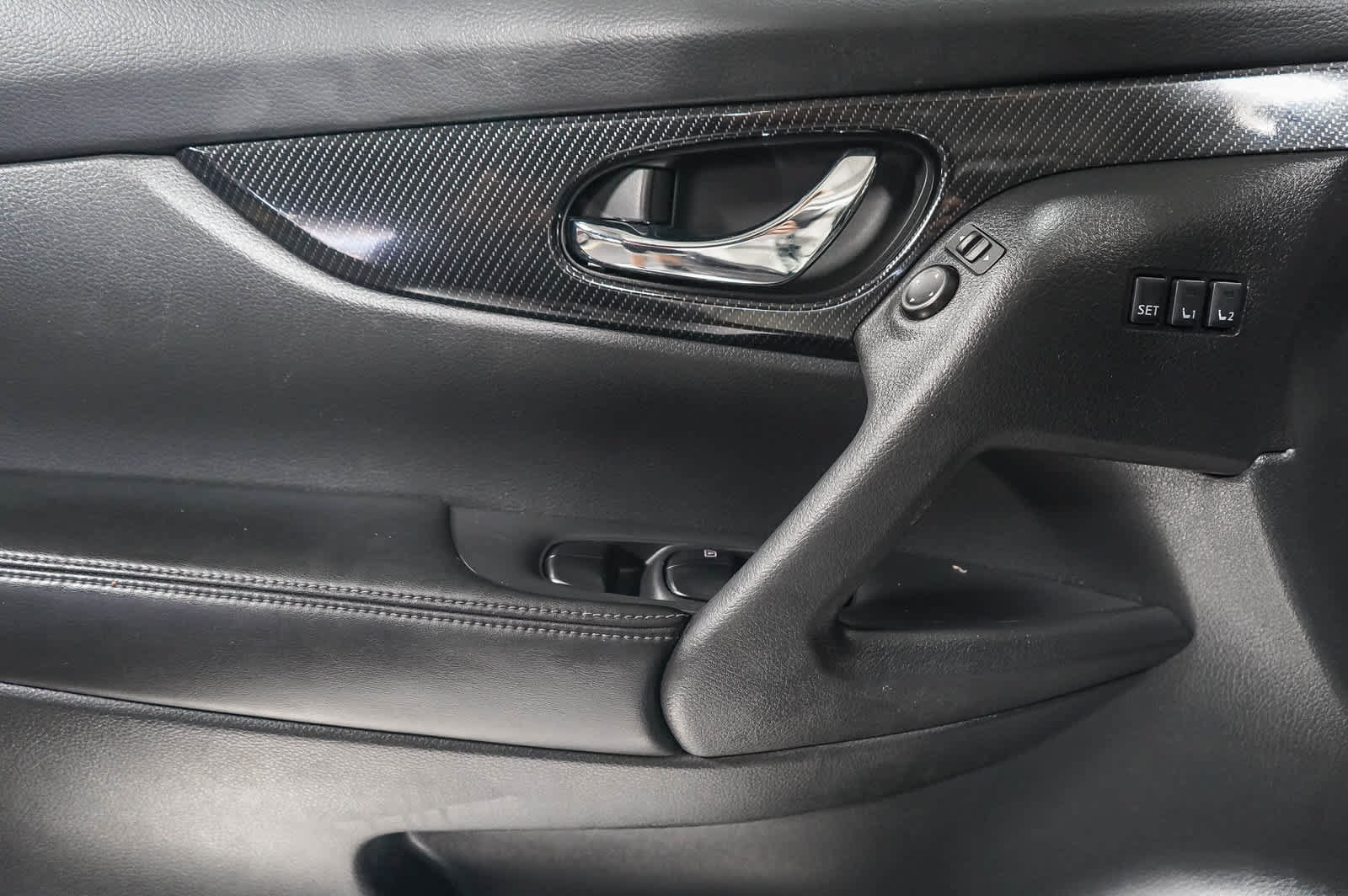 Used 2019 Nissan Rogue SL w/ Premium Package FWD image 21