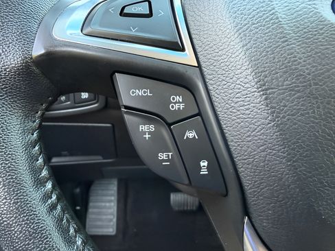 Used 2019 Ford Edge Titanium w/ Equipment Group 301A AWD/4WD image 20