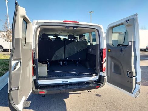 Used 2023 Ford Transit 350 XLT image 32