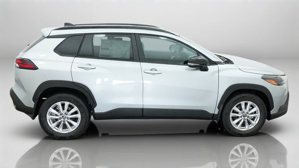 New 2026 Toyota Corolla Cross LE FWD image 21