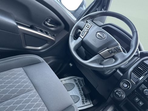 Used 2024 Nissan Titan SV w/ SV Bronze Edition Package image 33