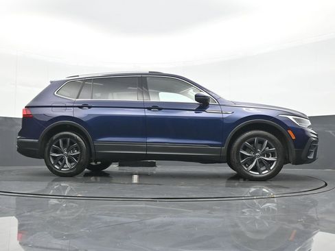Used 2022 Volkswagen Tiguan SE AWD/4WD image 22