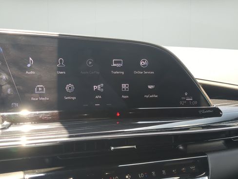 Used 2023 Cadillac Escalade ESV V w/ LPO, ONYX Package AWD/4WD image 16