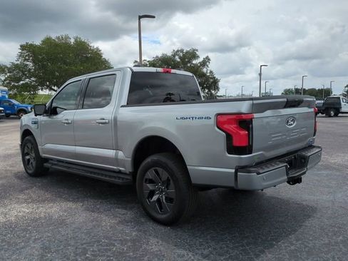 Used 2025 Ford F150 Lightning Flash AWD/4WD image 7