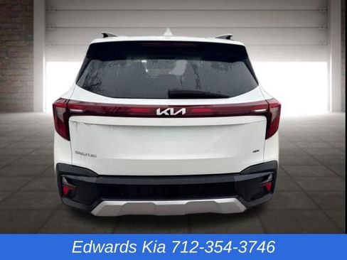 Used 2024 Kia Seltos SX w/ SX Sunroof Package image 5