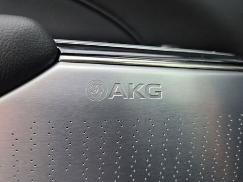 Used 2024 Cadillac Lyriq Sport image 9