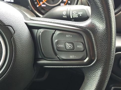 Used 2021 Jeep Gladiator Sport AWD/4WD image 29
