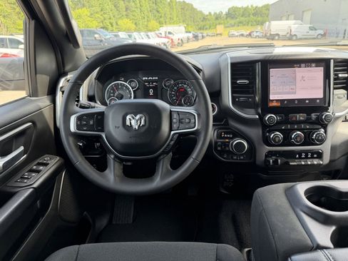 Certified 2025 RAM 1500 Big Horn AWD/4WD image 8