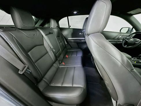 Used 2025 Cadillac XT4 Premium Luxury FWD image 30