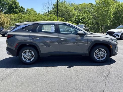 New 2026 Hyundai Tucson SE FWD image 8