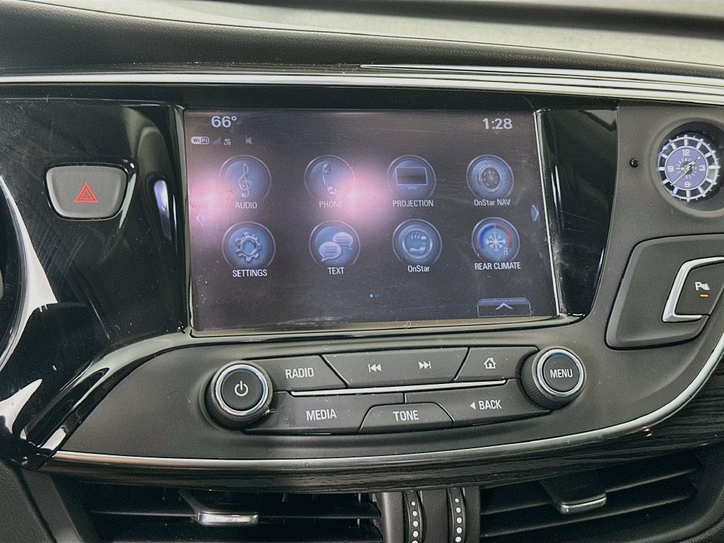Used 2017 Buick Envision Essence FWD image 21