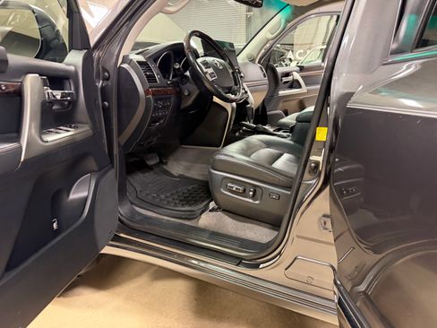 Used 2013 Toyota Land Cruiser AWD/4WD image 20