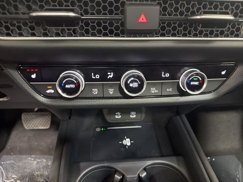 New 2026 Honda HR-V EX-L image 24