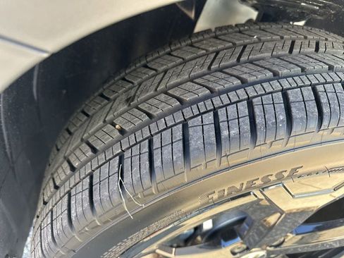 New 2026 Volkswagen Taos SEL image 31